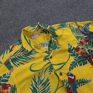 Go Barefoot Shirt Mens Small Yellow Parrot Hawaiian Aloha Tropical Made In USA